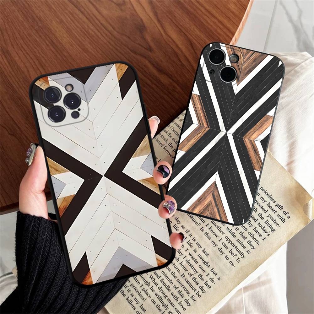 iPhone 17、16、14、15、13、12、11 Pr - Vintage Floral Pattern Soft Case のレビューと価格